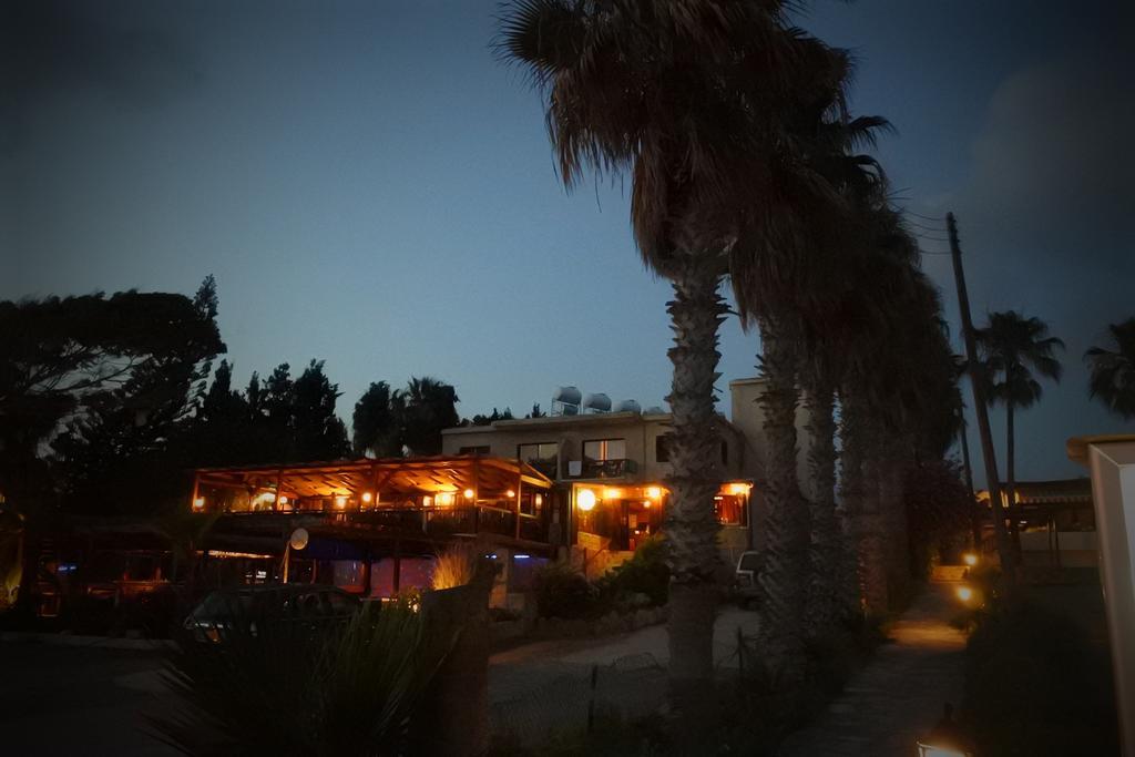 Kissonerga Beach Apartment Paphos Extérieur photo