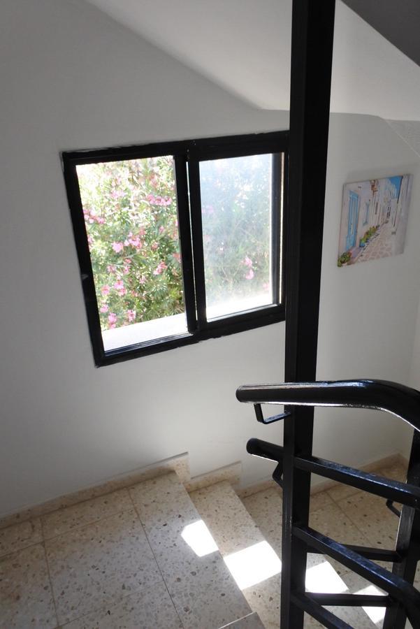 Kissonerga Beach Apartment Paphos Extérieur photo